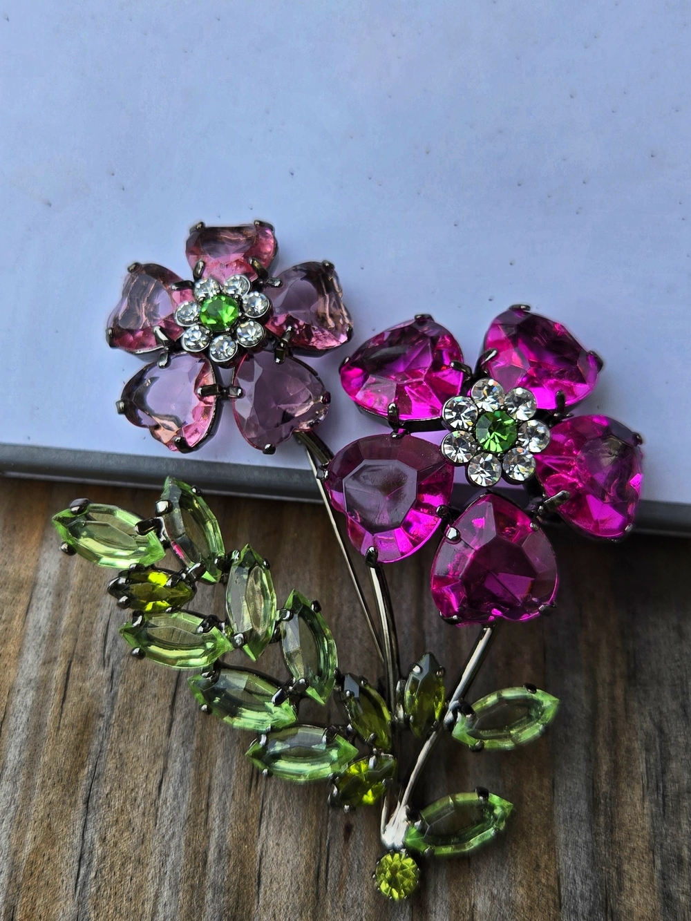 Avon Huge  Vintage  Pink and Purple Green Crystal Brooche - Picture 4 of 16